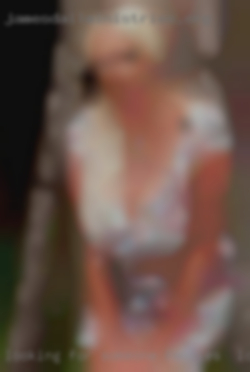 Looking for someone to females in Lorain, OH nude experiment with.